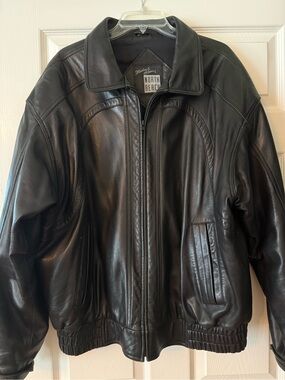 Michael Hoban vintage 1990s Black Leather Bomber Jacket